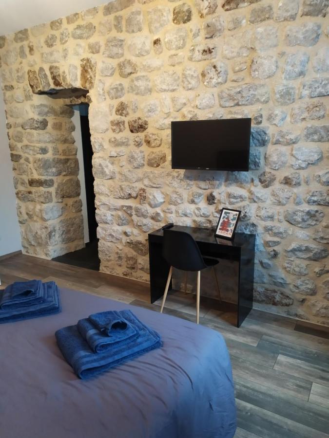 Chambres D'Hotes "Au Pied De La Bealiere" Montpezat-sous-Bauzon Phòng bức ảnh